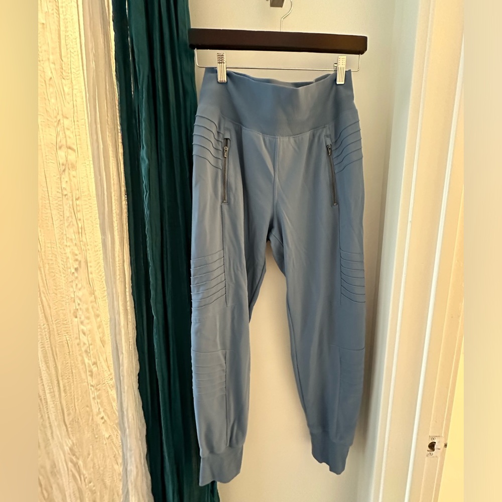 Athleta Venice Moto Jogger, size M